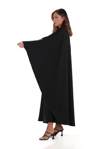 عباية سوداء كريب سادة بقصة بشت - Queen of Black