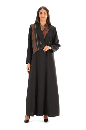 عباية بليزر سوداء كريب بتدخيلة جاكار - Lisa