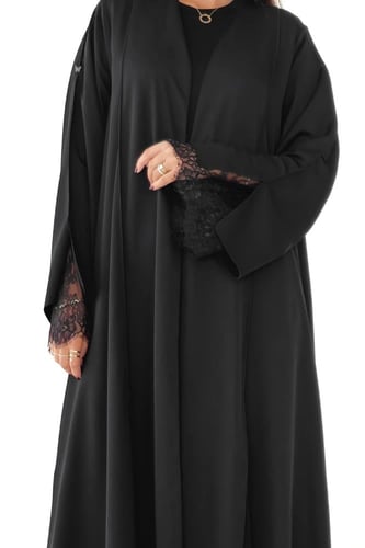 عباية سوداء كلوش مبطنة بدانتيل - Dantil
