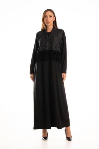 عباية سوداء كريب بتدخيلة جاكار - Lisa