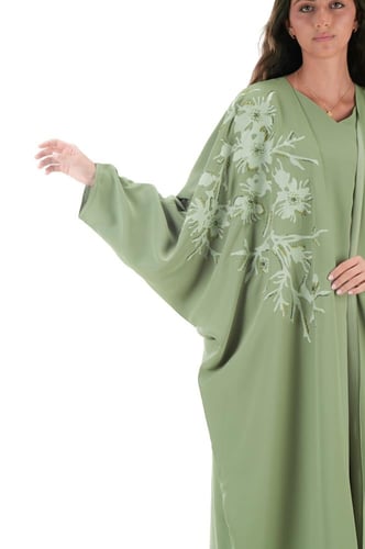 عباية خضراء كريب مع فستان بنقشات مميزة - Manda II