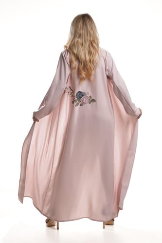 عباية وردي كريب بتطريز على شكل ورد - Rosalie