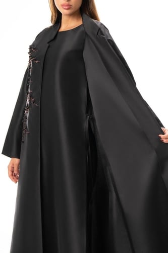 عباية سوداء تفته فاخرة مطرزة بمرد داخلي - Elviva