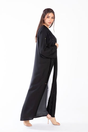 عباية سوداء مطرزة بالخرز - Saly V