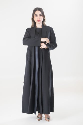 عباية بليزر سوداء كريب مطرزة بطبقتين متصله - Fancy...