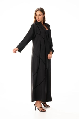 عباية بليزر سوداء كريب كاجوال بتدخيلة ناعمة بالقطي...