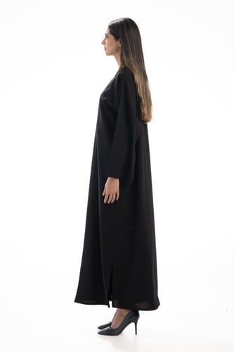 عباية سوداء كريب سادة بمرد داخلي وجيوب مخفية - Que...