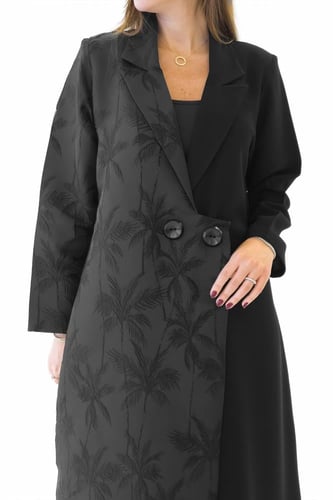 عباية بليزر سوداء كريب بتدخيلة جاكار مشجر