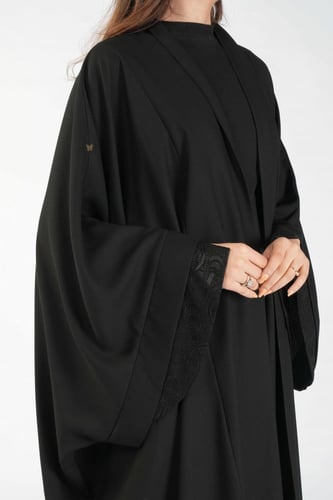 عباية سوداء بشت بتطريز على الاكمام - Verona II