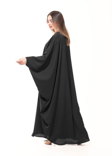 عباية سوداء بتطريز قصب بقصة بشت - Besht V