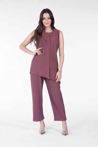 بلوزة و بنطلون وردي - ليمير II