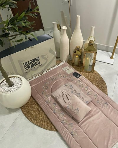 طقم صلاة رسالة مطرز+بيت مصحف’