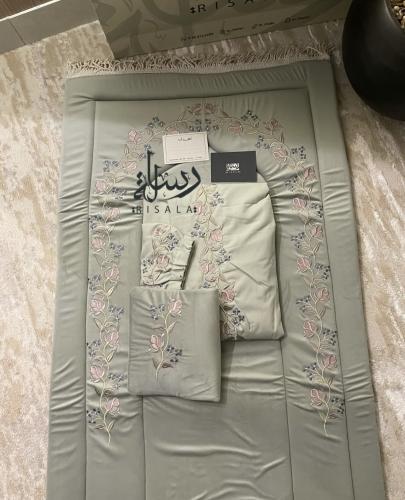 طقم صلاة رسالة مطرز+بيت مصحف’