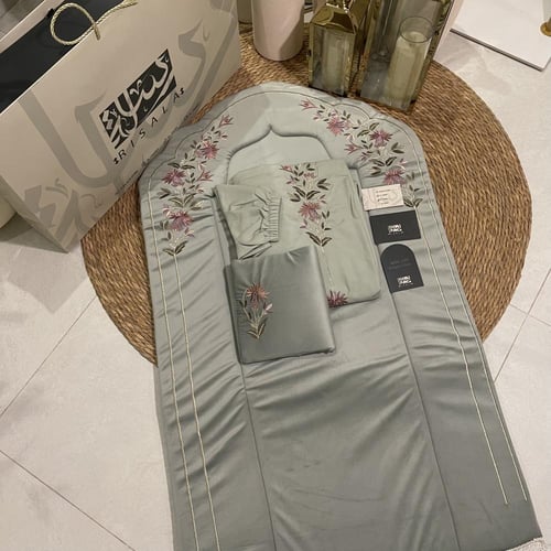 طقم صلاة رسالة مطرز+بيت مصحف’