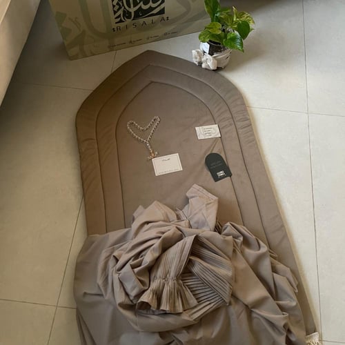 طقم مخملي الباليسة