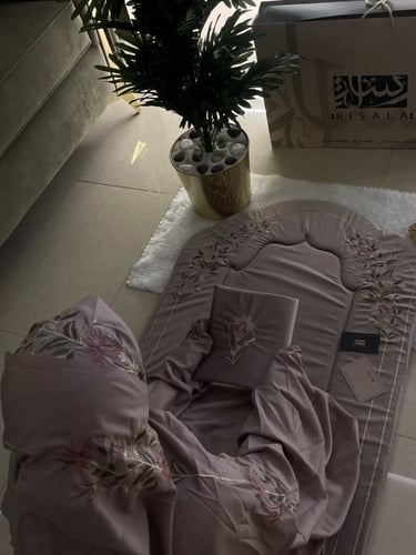 طقم صلاة رسالة مطرز+بيت مصحف’