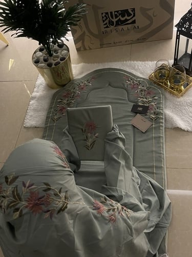 طقم صلاة رسالة مطرز+بيت مصحف