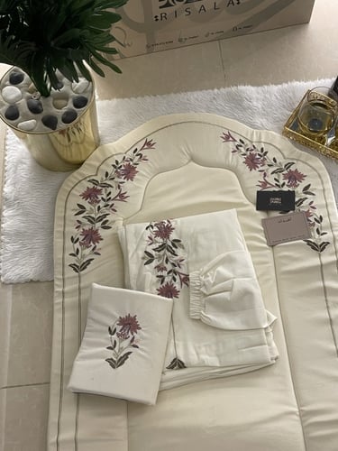 طقم صلاة رسالة مطرز+بيت مصحف’