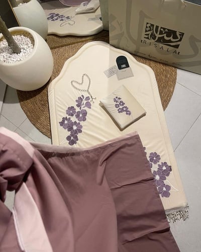 طقم صلاة زهرة البنفسج +بيت مصحف