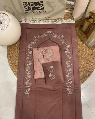 طقم صلاة رسالة مطرز+بيت مصحف’