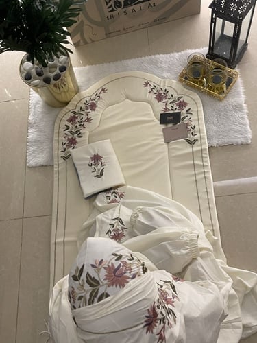 طقم صلاة رسالة مطرز+بيت مصحف’