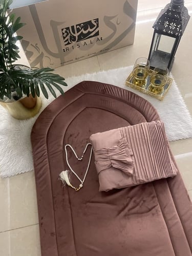 طقم مخملي الباليسة