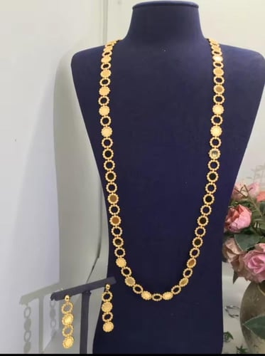 عقد طويل حلقات