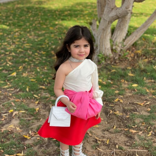 تصميم مميز من قطعتين