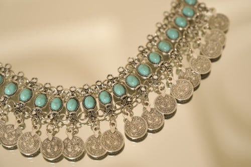 عقد تراثي من قطعه واحده