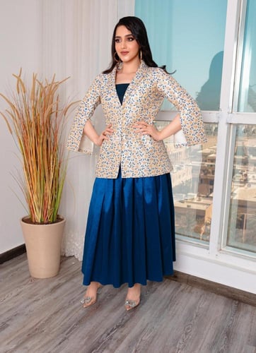السلطانة قميص مطرزات هندية+ تنورة أزرق