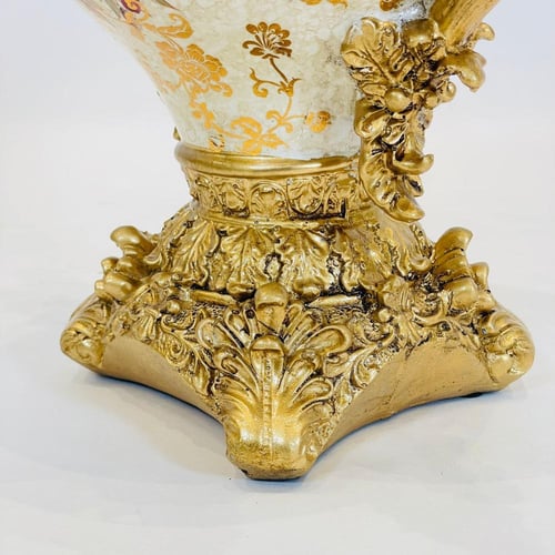 وعاء الورد الملكي بغطاء