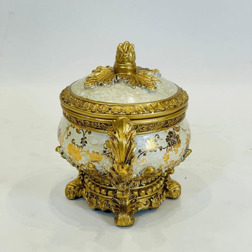 وعاء الضيافة الملكي بغطاء