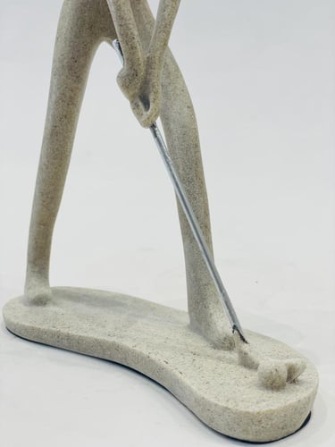 مجسم لاعب الغولف