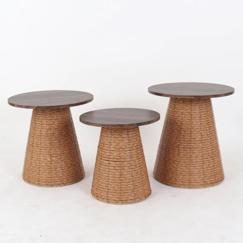 طقم طاولات خزفية بسطح خشبي بتصميم طبيعي أنيق