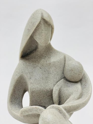 مجسم الأمومة