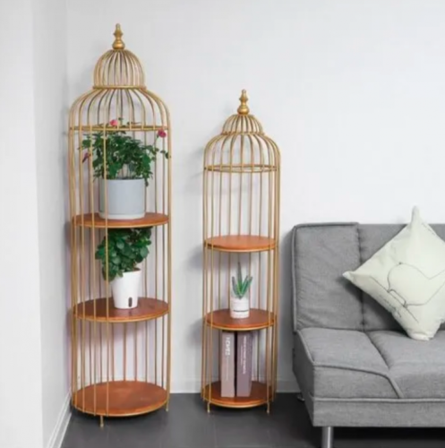 طقم استاندات بقفص معدن و أسطح خشبية