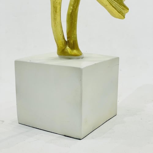 مجسم تحفة اللوتس ابيض