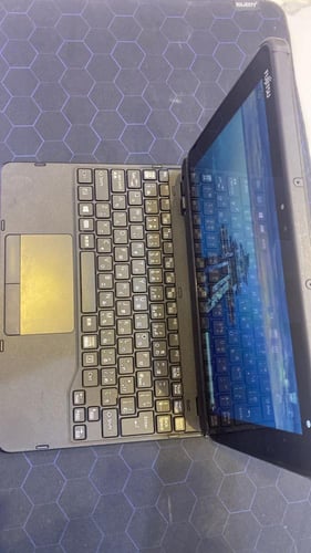 لابتوب لمس منفصل من fujitsu