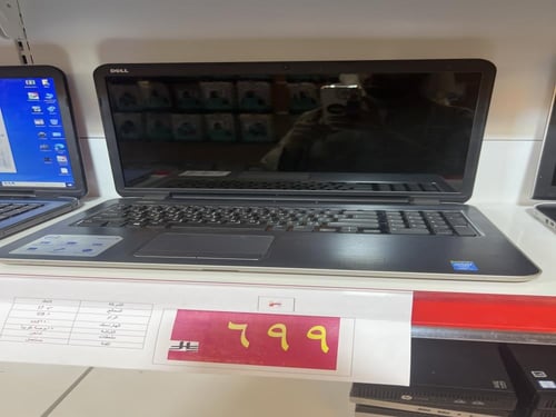 DELL كور اي7 حجم 17 بوصة