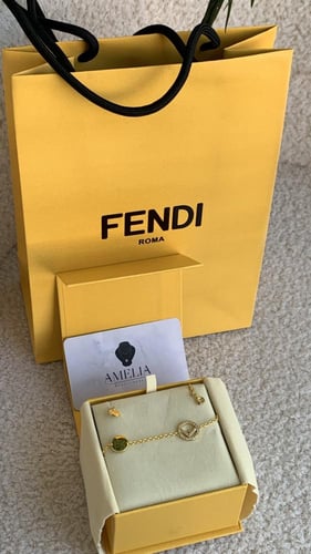 اسورة فندي ذهبي مع ملحقاته