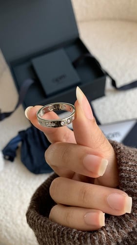 بوكس خاتم apm فضي مع ملحقاته