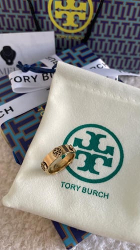 خاتم توري بورش ذهبي مع ملحقاتها