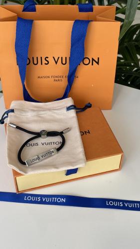 اسورة LV الرجاليه اسود مع الملحقات