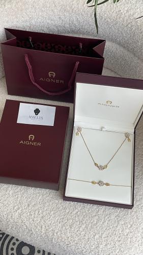 طقم اقنر الورده ذهبي علبة حجم وسط مع الملحقات