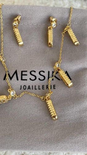 طقم تشوكر سلسال وحلق ميسيكا ذهبي مع الملحقات