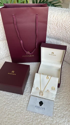 سلسال وحلق اقنر ذهبي مع ملحقاته