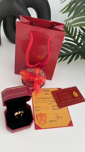 خاتم ذهبي كارتير مع فصوص شامل الملحقات