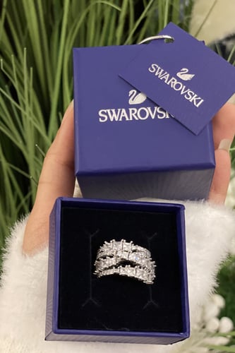 خاتم سواروفسكي فضي مع الملحقات