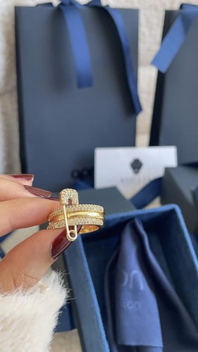 خاتم apm ذهبي مع ملحقاته