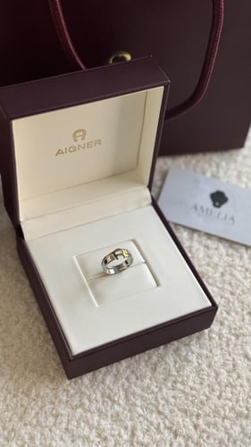 خاتم اقنر فضي مع ذهبي شامل ملحقات